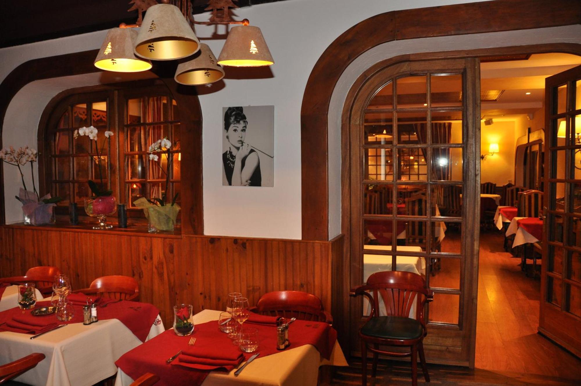 Le Chalet Suisse Hotel Valberg Exterior photo