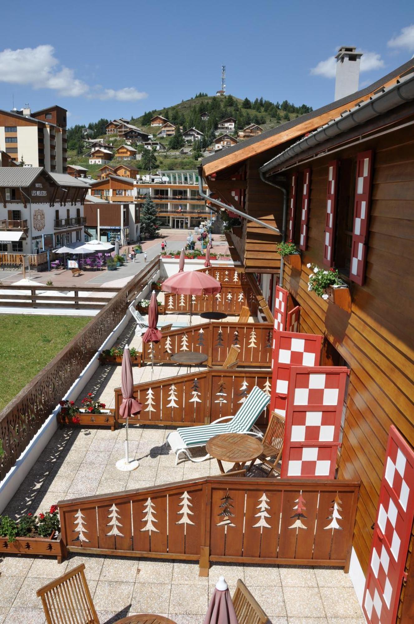 Le Chalet Suisse Hotel Valberg Exterior photo